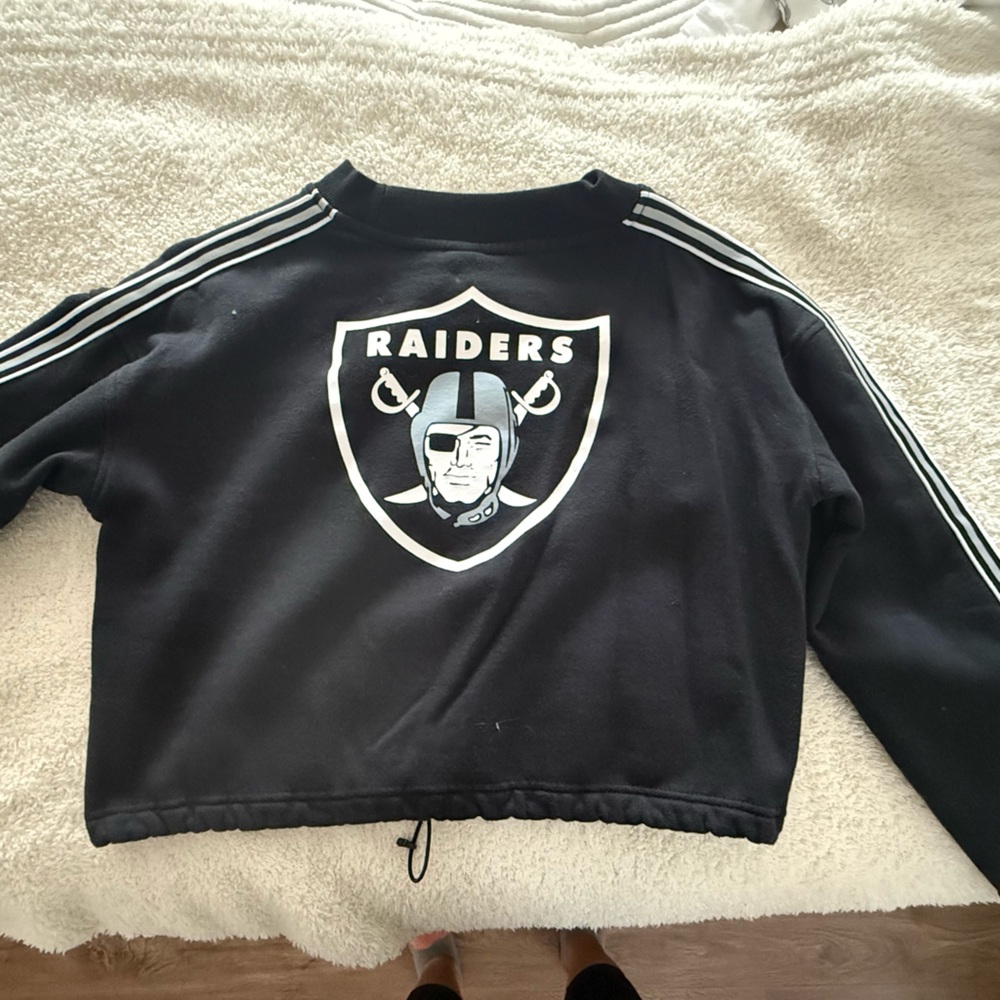 Black Raiders Crop Sweatshirt
